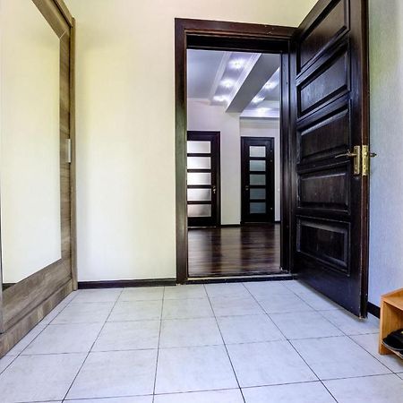 Opera Bed&Breakfast Bishkek Ngoại thất bức ảnh