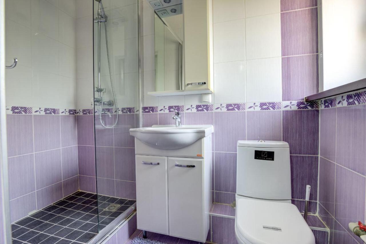 Opera Bed&Breakfast Bishkek Ngoại thất bức ảnh