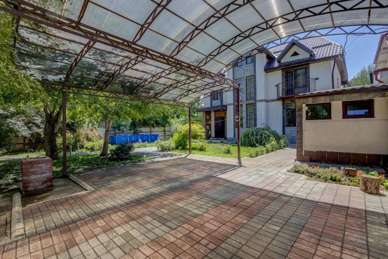 Opera Bed&Breakfast Bishkek Ngoại thất bức ảnh