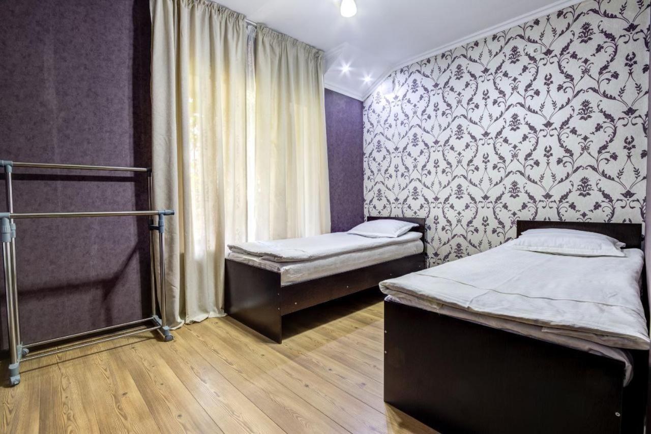Opera Bed&Breakfast Bishkek Ngoại thất bức ảnh